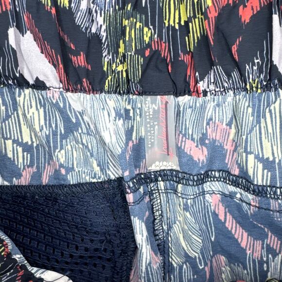 New Free People Movement In The Wild Printed Supernova Combo Shorts Women’s Sz S - Picture 6 of 9